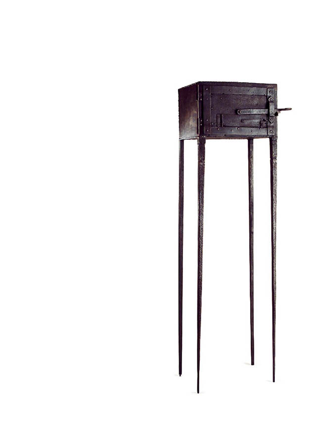 Schrank für Shokoladenliebhaber mit Kindern, 2003, Höhe 168cm
